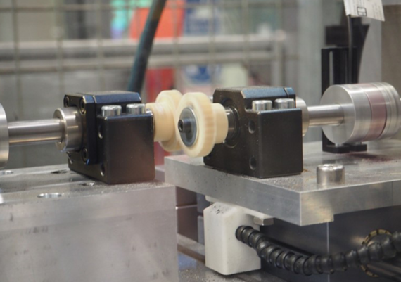 Test rig for plastic gears